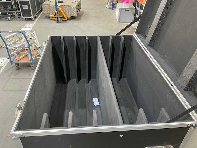 Flightcase (2x) - afbeelding 10 van  11