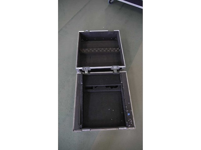 Flightcase 55cm x 62cm height 25cm - afbeelding 1 van  2