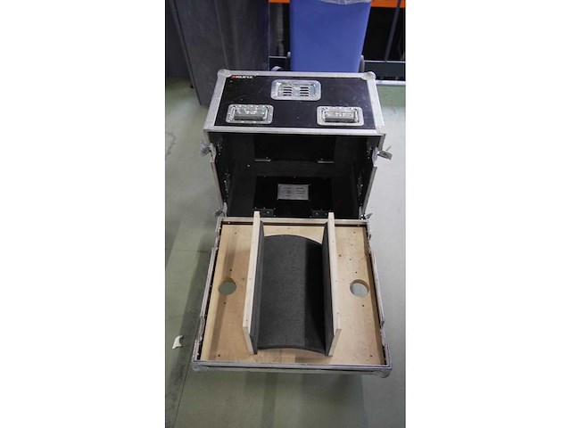 Flightcase 60cm x 56cm height without wheels 45cm - afbeelding 2 van  2