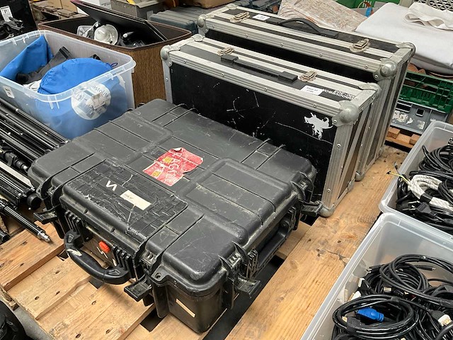Flightcase en camerarugzak (5x) - afbeelding 1 van  5