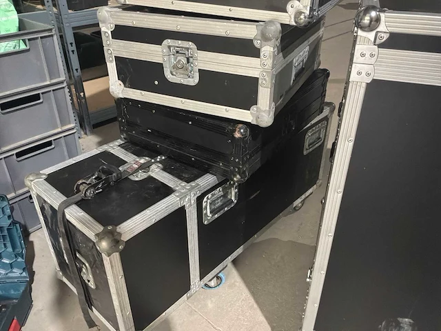 Flightcase leeg (9x) - afbeelding 5 van  5