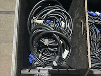 Flightcase met audio en voedingkabels - afbeelding 2 van  5