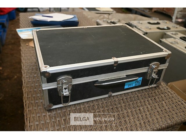 Flightcase met cd's - afbeelding 4 van  4