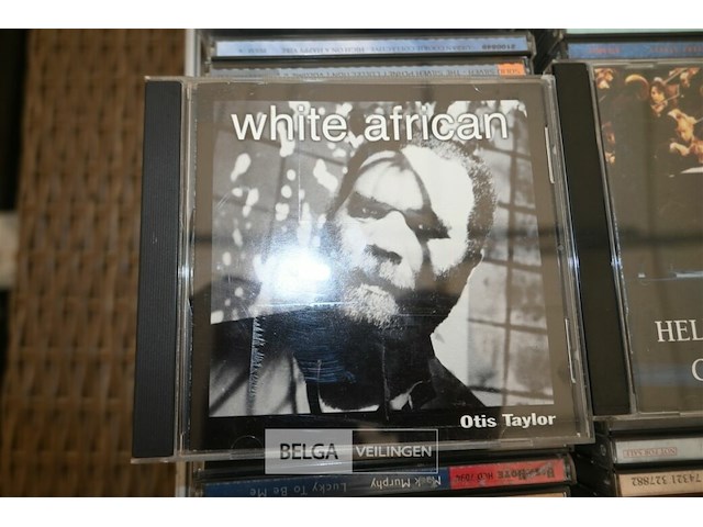 Flightcase met cd's - afbeelding 2 van  4