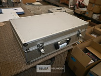 Flightcase met cd's - afbeelding 4 van  4