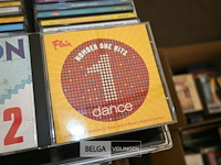 Flightcase met cd's - afbeelding 3 van  4