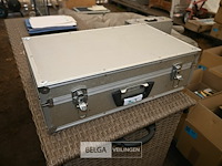 Flightcase met cd's - afbeelding 4 van  4