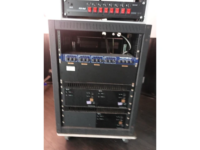 Flightcase met inhoud - afbeelding 3 van  4