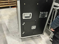 Flightcase met liftsysteem - afbeelding 2 van  6