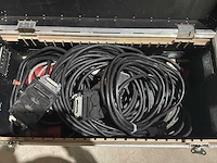 Flightcase met stroomkabels - afbeelding 2 van  4