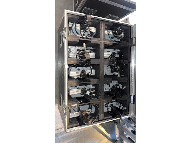 Flightcase with 10x sls - hpit150 - afbeelding 1 van  2