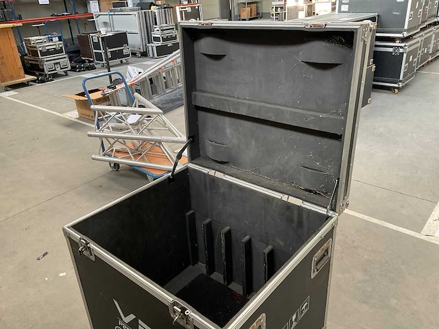 Flightcase - afbeelding 8 van  9