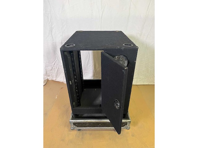 Flightcase - afbeelding 4 van  7