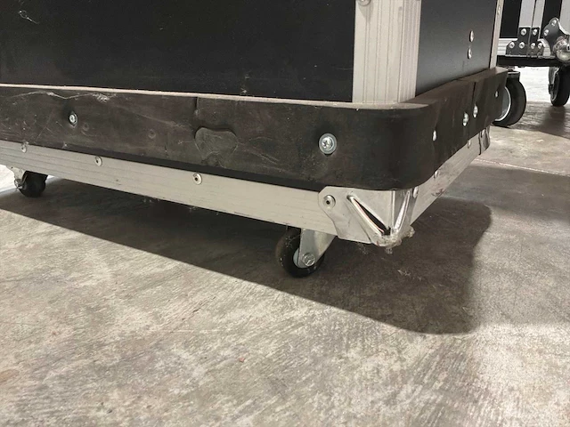 Flightcase - afbeelding 5 van  5