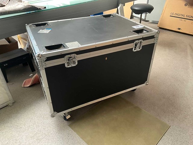 Flightcase - afbeelding 1 van  3