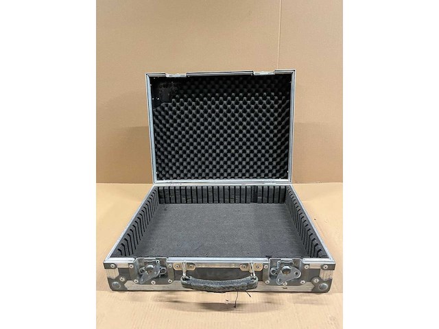 Flightcase - afbeelding 1 van  1