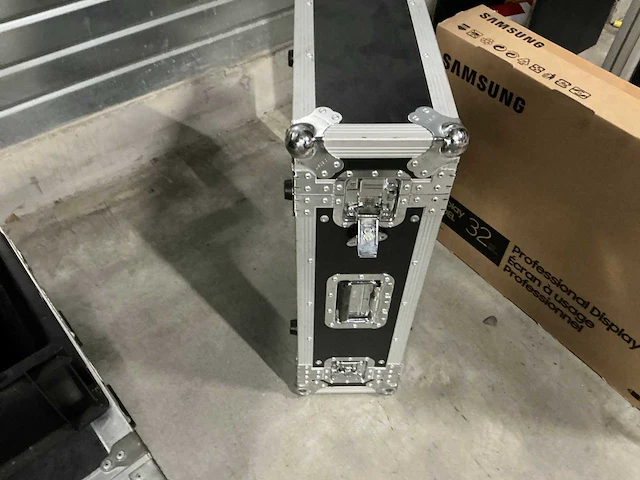 Flightcase - afbeelding 1 van  3
