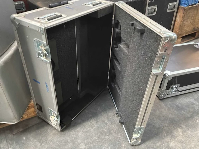 Flightcases (2x) - afbeelding 11 van  13