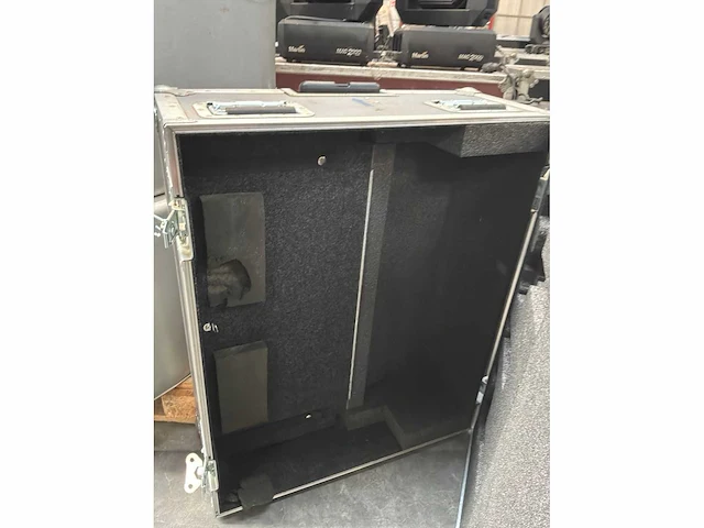 Flightcases (2x) - afbeelding 13 van  13