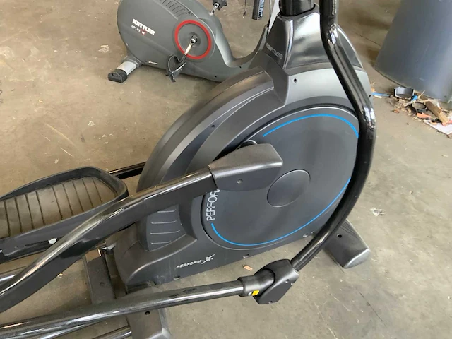 Flow fitness perform elliptical crosstrainer - afbeelding 2 van  7
