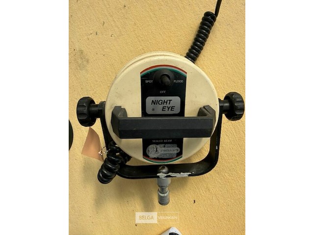 Fluo lamp + night eye flood spot 12v/24v - afbeelding 3 van  3