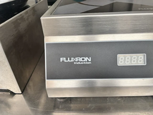 Fluxron inductie table top min-s 8kw heavy duty- bluetooth control - afbeelding 2 van  5