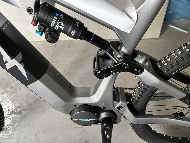 Focarini nerone elektrische mountainbike ongebruikt - afbeelding 6 van  11