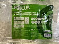 Focus - 1 pallet horeca rol - handdoekrol - poetspapier - poetsrol - schoonmaakpapier - overig hygiene uitrusting - afbeelding 2 van  2