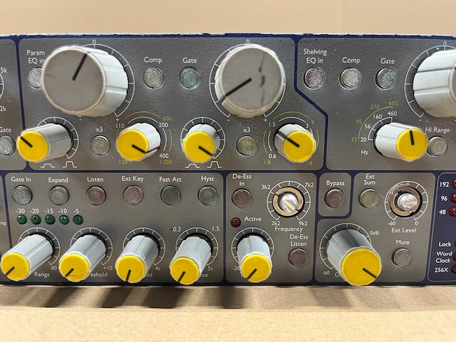 Focusrite isa 430 mkii preamps / channel strips - needs service - afbeelding 5 van  8