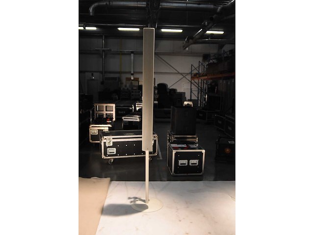 Fohn - lx150 white collumn speaker with k&m round base incl case - speaker (2x) - afbeelding 1 van  4