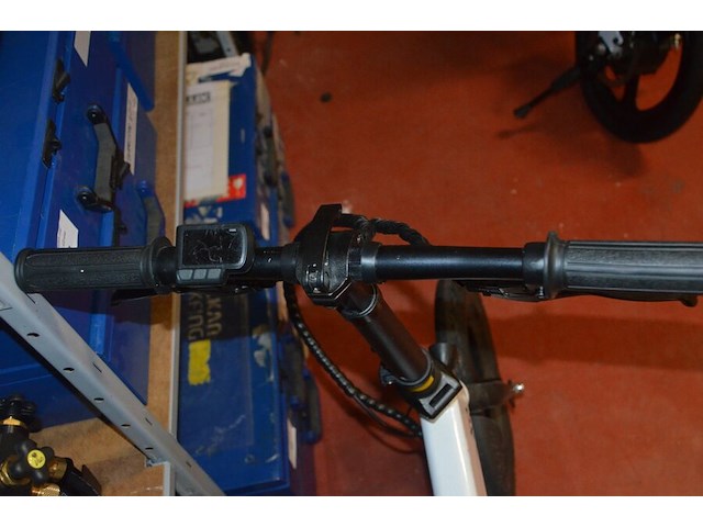 Folding e-bike xqisit x-160 zonder lader en zonder sleutel, gebruikt (b436) - afbeelding 8 van  13