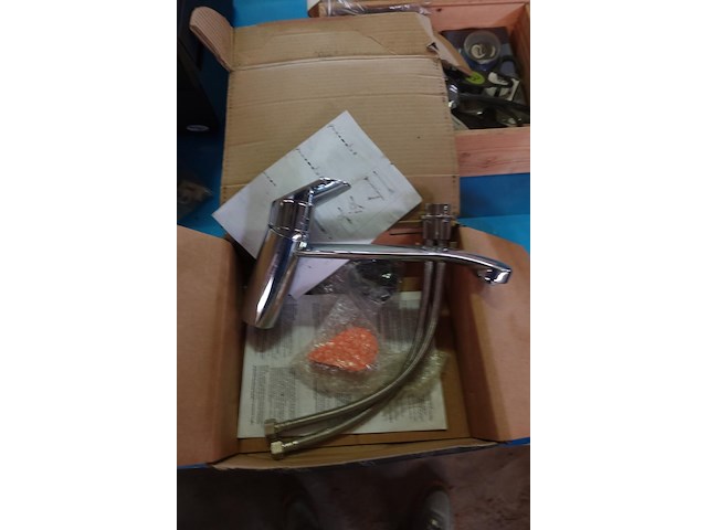 Fonteinkraan, wastafelkraan en keukenkraan - afbeelding 4 van  4