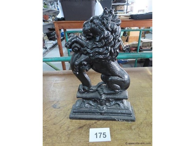 Fonten leeuw 37x25cm - afbeelding 1 van  4