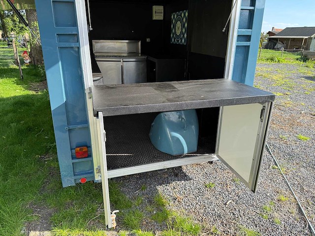 Foodtruck - citroën - hy - oldtimer - afbeelding 10 van  12