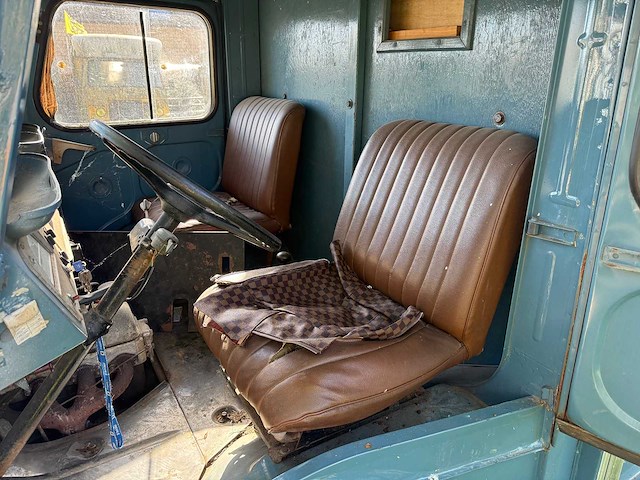 Foodtruck - citroën - hy - oldtimer - afbeelding 6 van  12