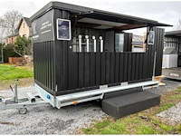 Foodtruck aanhangwagens, animatie en eventmateriaal