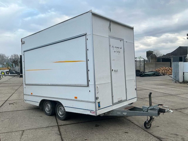 Foodtruck b3500 niewiadow - afbeelding 25 van  30
