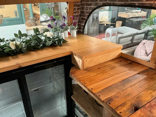 Foodtruck op ongeremde aanhangwagen - afbeelding 7 van  26
