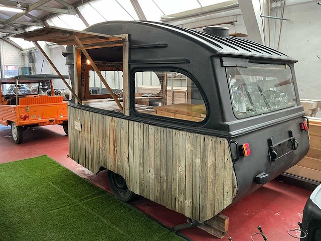 Foodtruck op ongeremde aanhangwagen - afbeelding 12 van  26