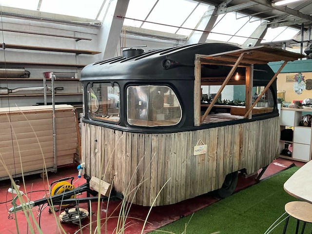 Foodtruck op ongeremde aanhangwagen - afbeelding 20 van  26