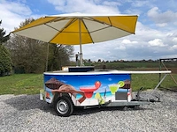 Foodtruck trailer bar parasol