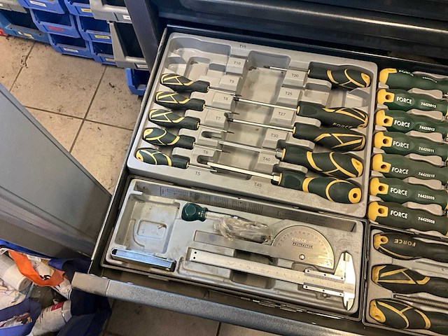 Force gereedschapswagen met volledige inhoud - afbeelding 6 van  21