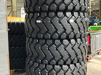 Forcestone e-3/l-3 band voor wiellader (4x) - afbeelding 3 van  10