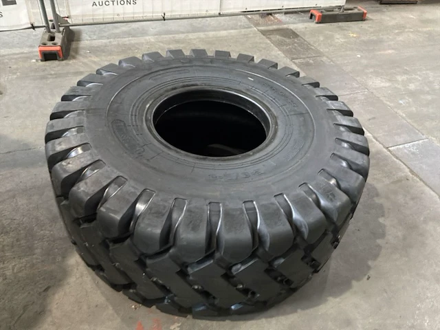 Forcestone e-3/l-3 band voor wiellader (4x) - afbeelding 4 van  10