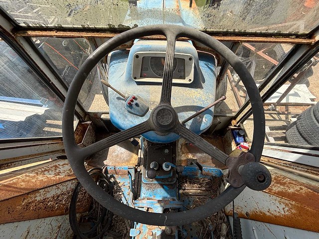 Ford - 1975 - 4000 6-y - oldtimer tractor - afbeelding 6 van  16