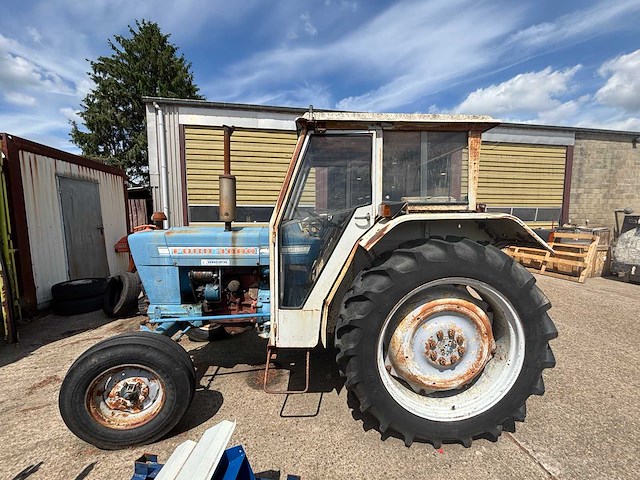 Ford - 1975 - 4000 6-y - oldtimer tractor - afbeelding 9 van  16