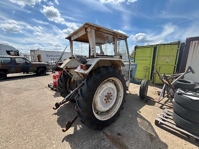 Ford - 1975 - 4000 6-y - oldtimer tractor - afbeelding 12 van  16