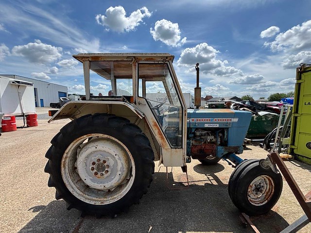 Ford - 1975 - 4000 6-y - oldtimer tractor - afbeelding 13 van  16