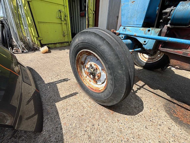 Ford - 1975 - 4000 6-y - oldtimer tractor - afbeelding 16 van  16