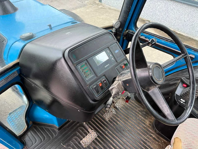 Ford - 1990 - 8730 dt - vierwielaangedreven landbouwtractor - afbeelding 31 van  46
